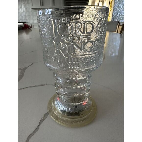 Lord of the Rings - Frodo & Strider- 2‎ Glass Goblets - Burger King Collectibles - Picture 1 of 7